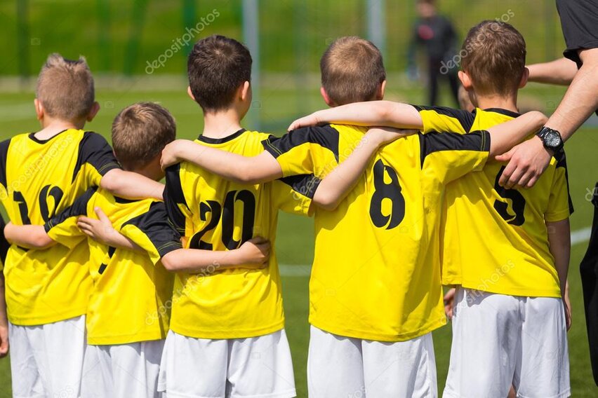 Squadra sportiva locale durante una partita